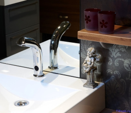 Фото Электронный/бесконтактный смеситель для раковины Oras ELECTRA 6104