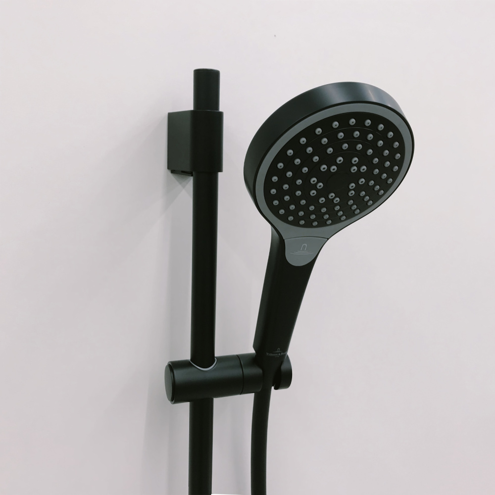 Villeroy Boch Embrace Plus TVS10860003K5 Душевой комплект с тремя режимами струи черный матовый