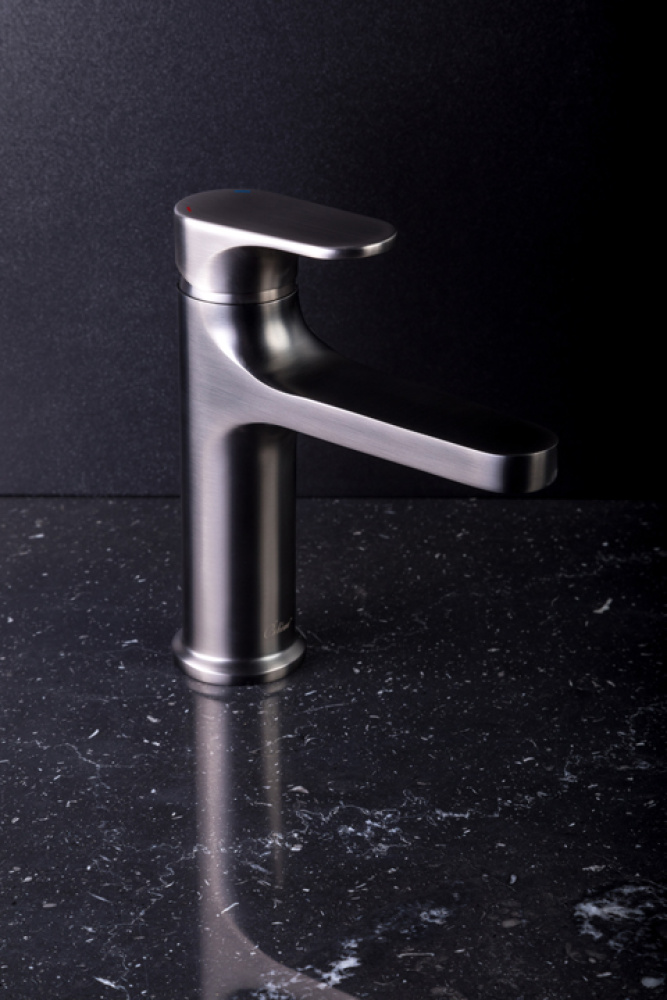 Фото Смеситель для умывальника Boheme Spectre (452-GM)