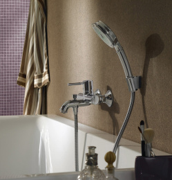 Фото Смеситель для ванны Hansgrohe Talis Classic (14140000) хром