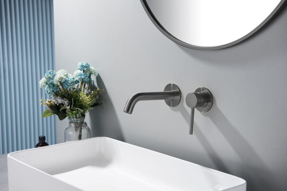 Фото Смеситель для раковины встроенный Timo Saona 2372/18SM черное золото