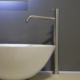 Фото Antonio Lupi Ayati AY304SA AISI304 Satin Смеситель для раковины, на 1 отв., излив: 273мм, высота: 45