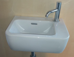 Комплект раковины Laufen Pro A 36 8.1695.5 со смесителем Agger Punctual A1602100