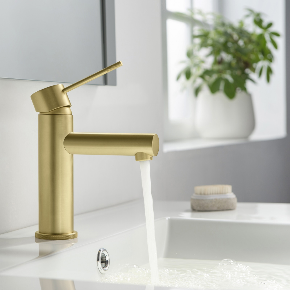 Фото Смеситель для раковины Timo Saona 2361/17F золото матовое