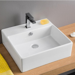 Фото Раковина 50 см ArtCeram Quadro (QUL002 01 00) белый