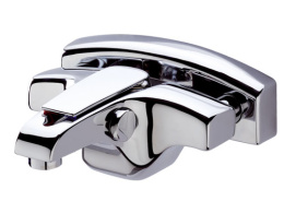 Фото Смеситель Remer для ванны  короткий нос RR A05