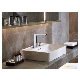 Смеситель для раковины на 3 отверстия 74515000 Hansgrohe Metropol (хром)