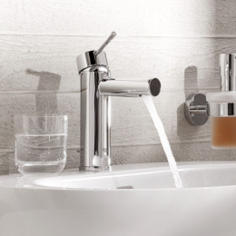 Фото Grohe Essence New 23379001 Смеситель для раковины стандартный