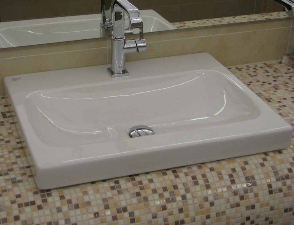 Фото Ideal Standard Simply U T016301 Раковина на 55 см