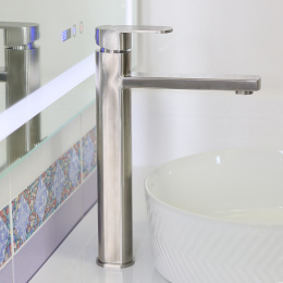 Фото MELANA Смеситель д/ум-F610302 Stello нерж.сталь, однорычажный, сатин, литой излив