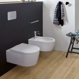 Фото Villeroy Boch Avento 5656HRR1 Подвесной унитаз в комплекте с сиденьем и крышкой ceramicplus (альпийс