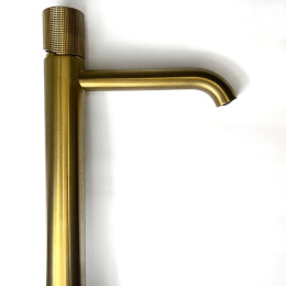 Фото Смеситель для раковины Paini Cox grip 7GPJ205OLL золото