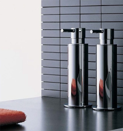 Фото Диспенсер для жидкого мыла Colombo PLUS (W4980.CR) настольный