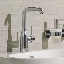 Смеситель для раковины Grohe Essence+ 32628001