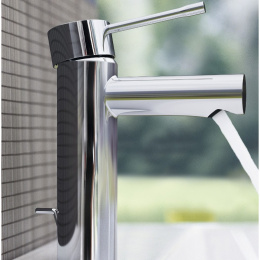 Смеситель для раковины Grohe Essence New 32898001 стандартный
