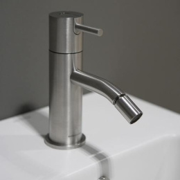 Фото Antonio Lupi Ayati AY400SA AISI304 Satin Смеситель для биде, на 1 отв., излив: 155мм, цвет: шлифован