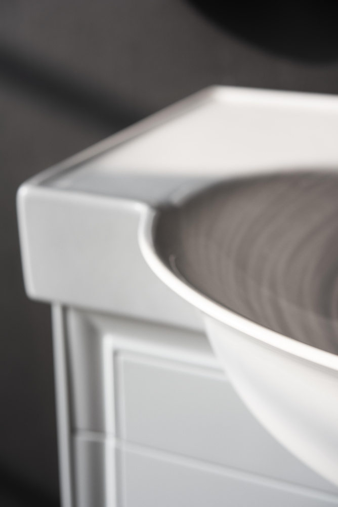 Раковина Laufen New Classic 8.1385.3.000.109.1 60 х 48 х 16.5 см, SaphirKeramik, без отверстия, белы