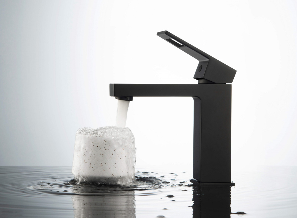 Фото Смеситель для раковины Timo Briana 7161/03F черный