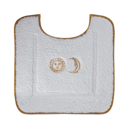 Фото Migliore COMPLEMENTI Коврик (22) д/WC 60х60 см. белый, узор 6, вышивка СОЛНЦЕ/ЛУНА золото 22961