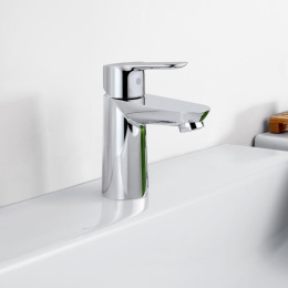 Фото Смеситель для раковины Grohe BauEdge 23329000 стандартный