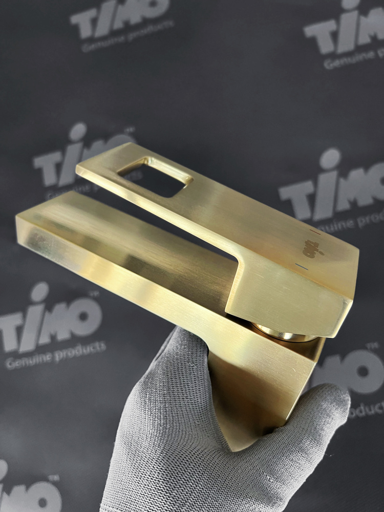 Фото Смеситель для раковины Timo Briana 7161/17F золото матовое