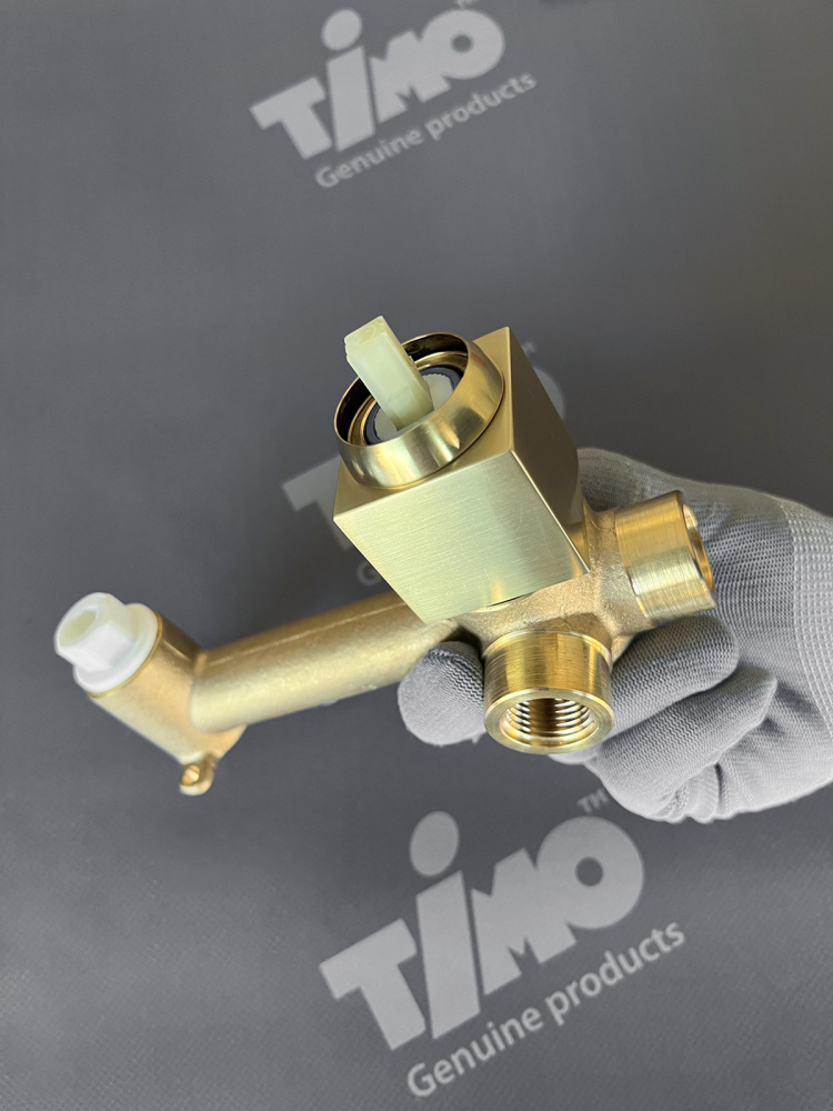 Фото Смеситель для раковины встроенный Timo Briana 7171/17SM золото матовое